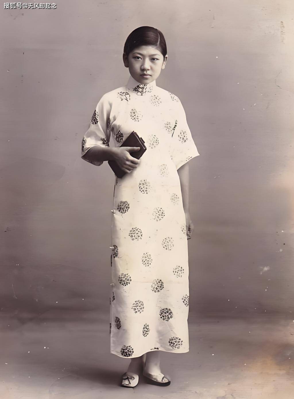 在她15岁那年,陈璧君进入当地的璧如女校读书