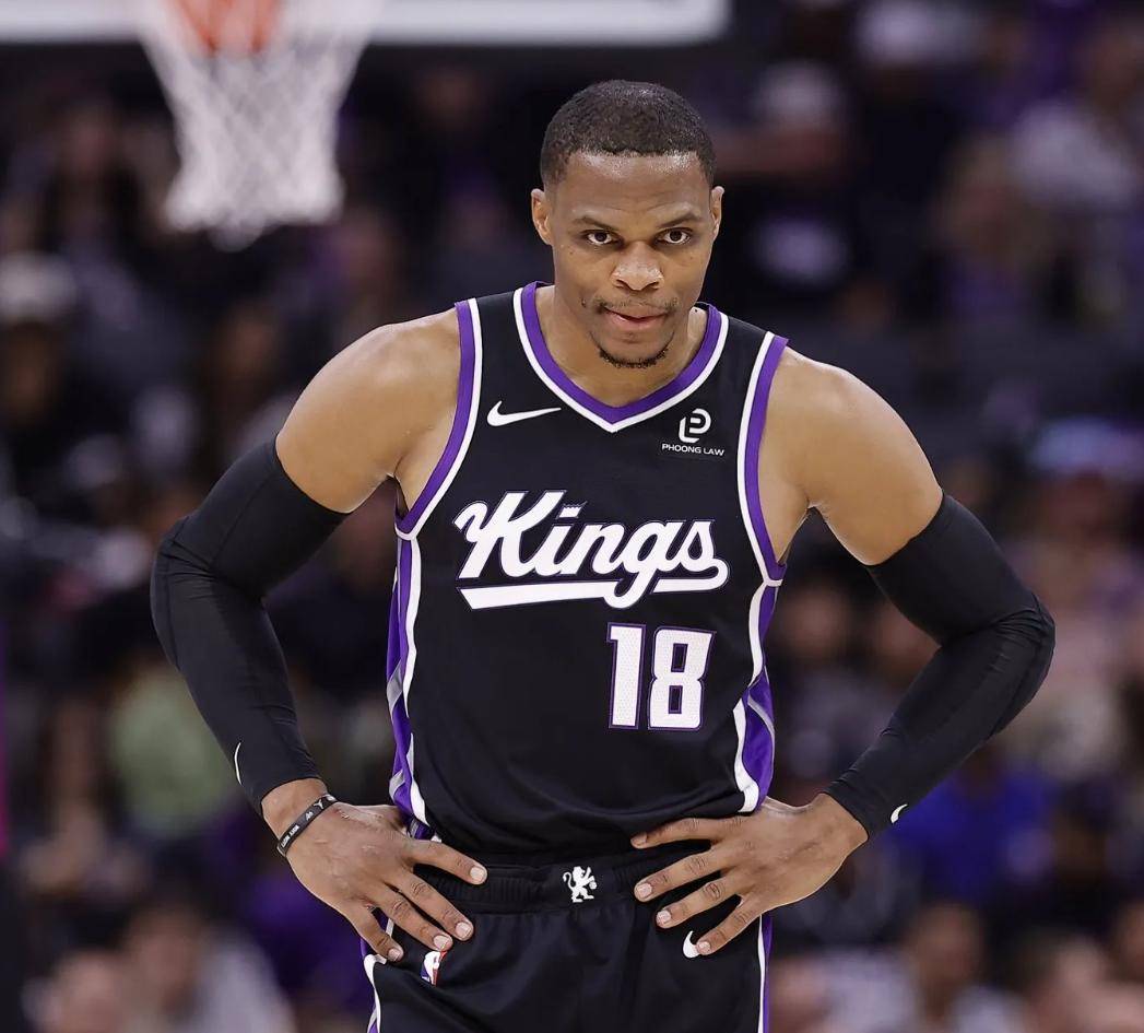 威少18 6 6!360万超六潜质