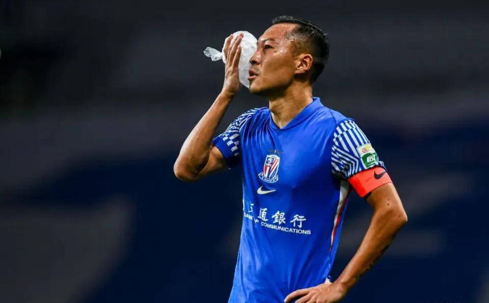 前国脚批评主裁:上海申花压哨获点存疑!指责裁判业务水平不足