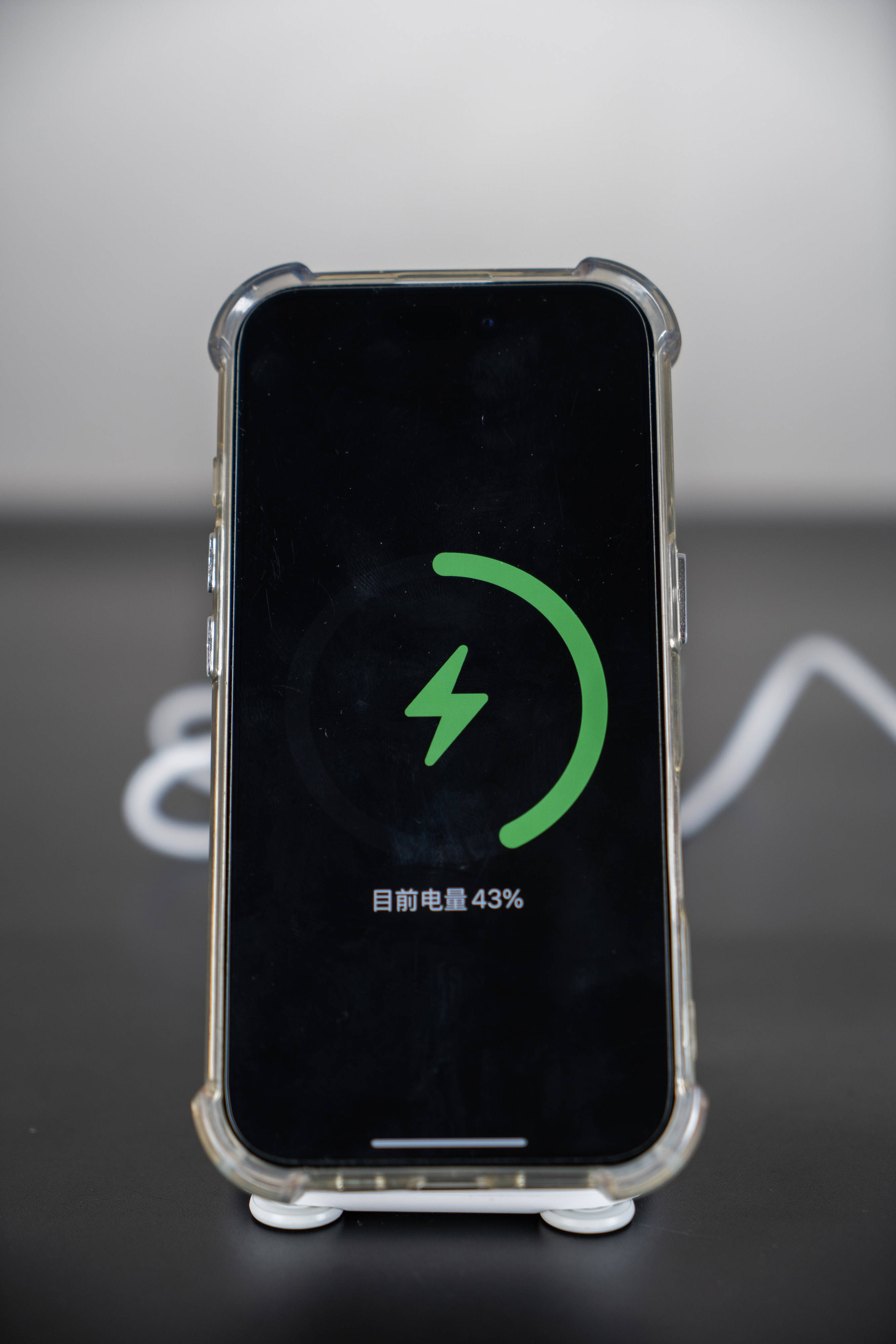 行李箱造型的无线充电器见过吗?迪奥科三合一折叠磁吸充电器分享