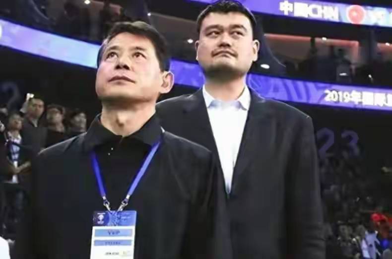 毁了王治郅，逼姚明退役，他凭一己之力让中国篮球倒退了二十年