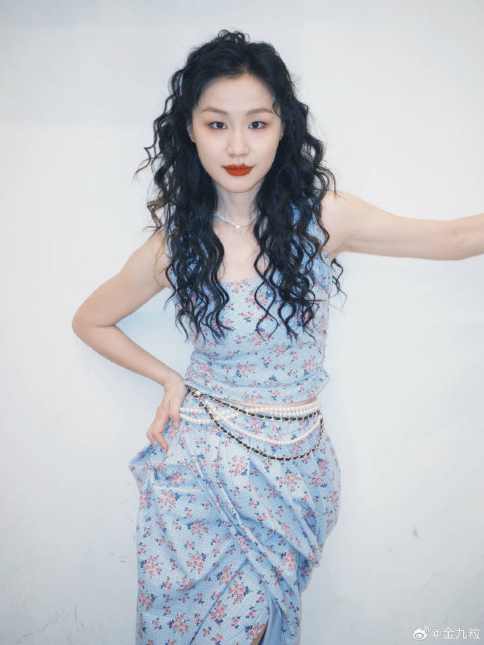 金靖直言:有谣言说明我们越来越好 插图5 金靖直言:有谣言说明我们越来越好 插图5