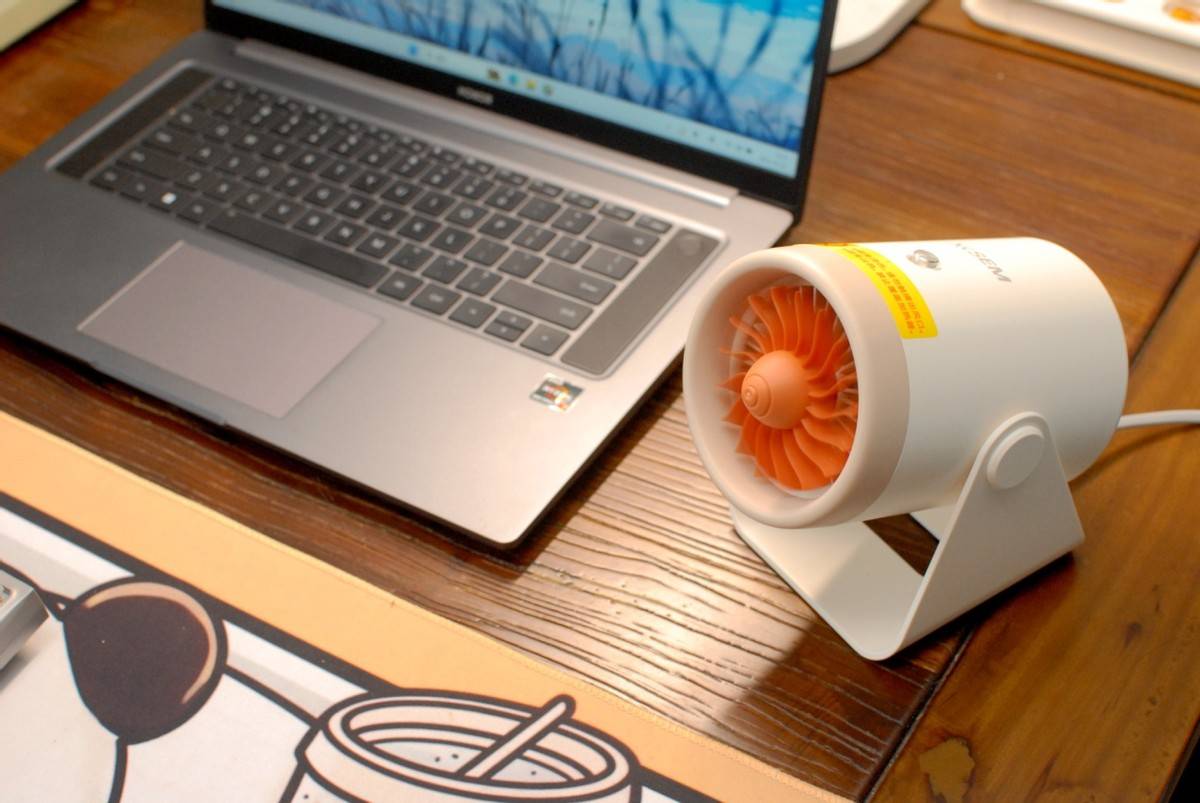 西圣Warm mini桌面暖风机：小身材大能量，解锁冬日温暖新姿势