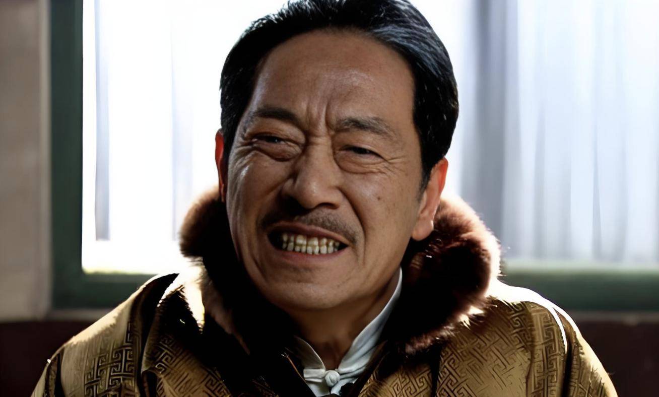 79岁王奎荣现状:白发垂老,小37岁娇妻仍风韵犹存,子女尚年幼