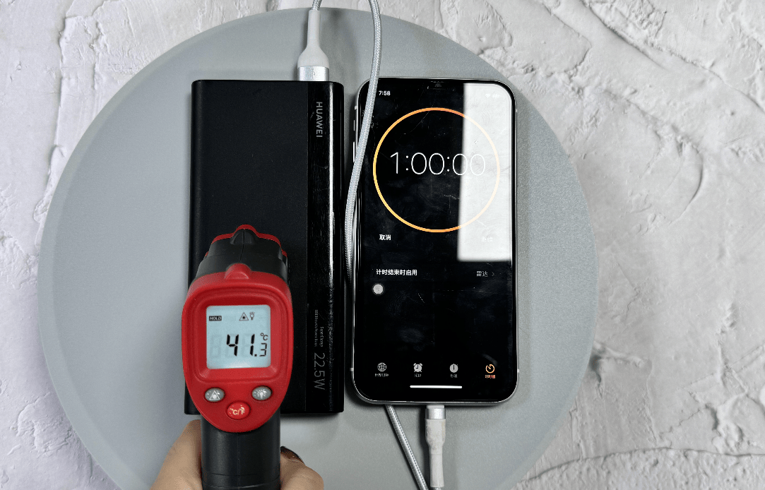 充电宝推荐哪个品牌?西圣、图拉斯、华为充电宝哪个值得入手?