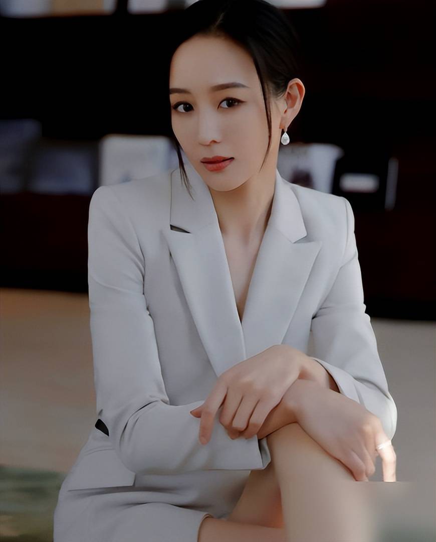 张钧甯恋情再惹争议,情断赵又廷拒绝邱泽,年过40难嫁柯汶利捡漏