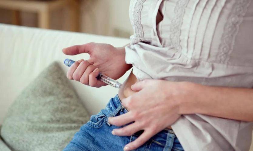 一组生殖科医生日常工作图揭露试管婴儿的奥秘：都是女的受罪