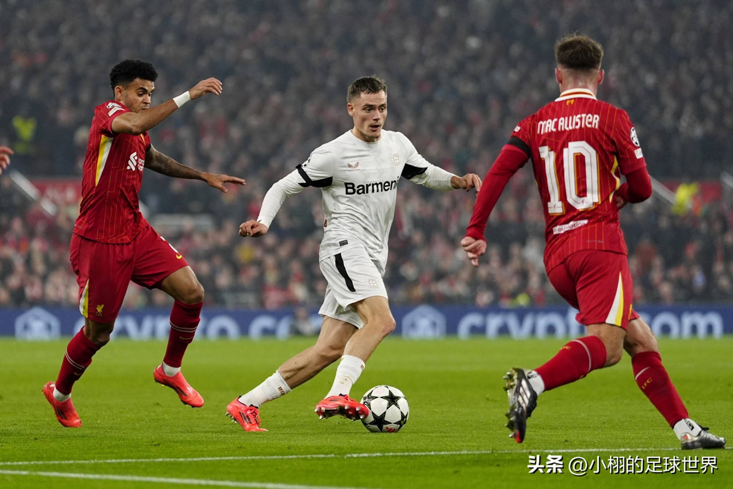 拜仁捡到宝！利物浦球星当“说客”，一席话劝迪亚斯加盟德甲