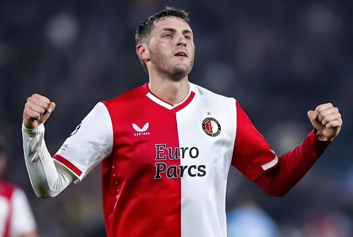 邵佳一胆子真大！刚接手国足就从南美杯冠军队搞定两位重量级新归化，都将提前入籍