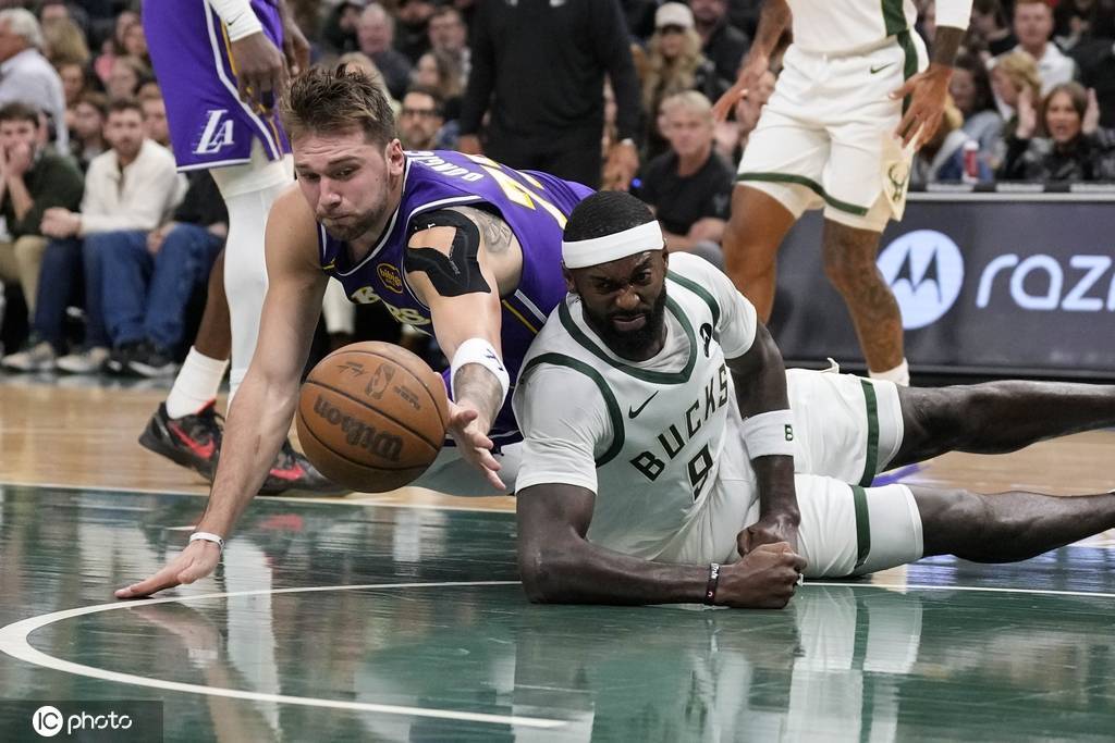 湖人魔鬼5连客体面收官 詹姆斯下场回归恰逢其时？