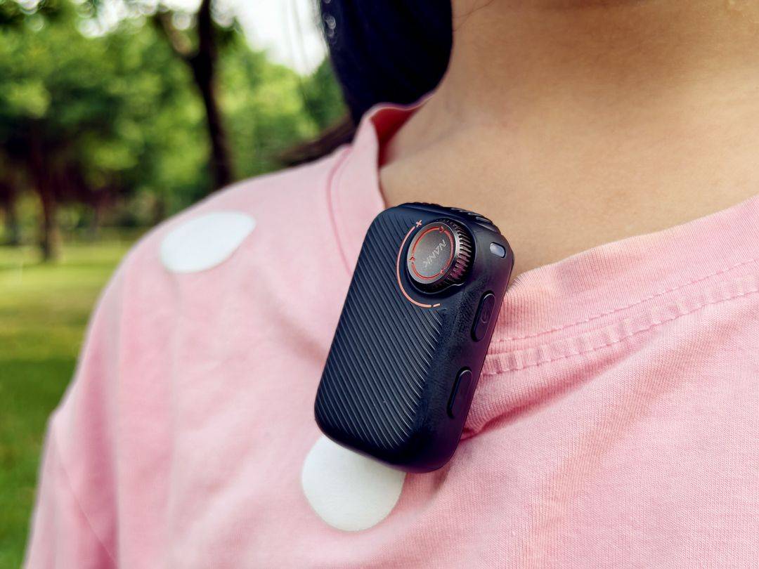 让创作回归纯粹:南卡Qmic如何用一块屏解放创作者