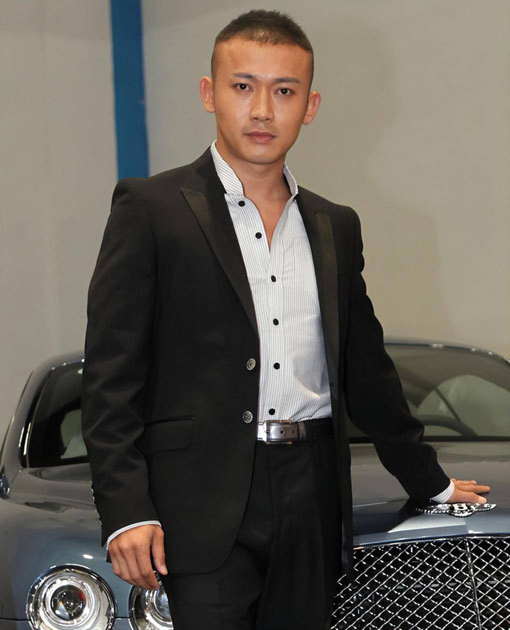 聂远妻子秦子越:嫁给离异的偶像,活得比朱丹还卑微,她图什么