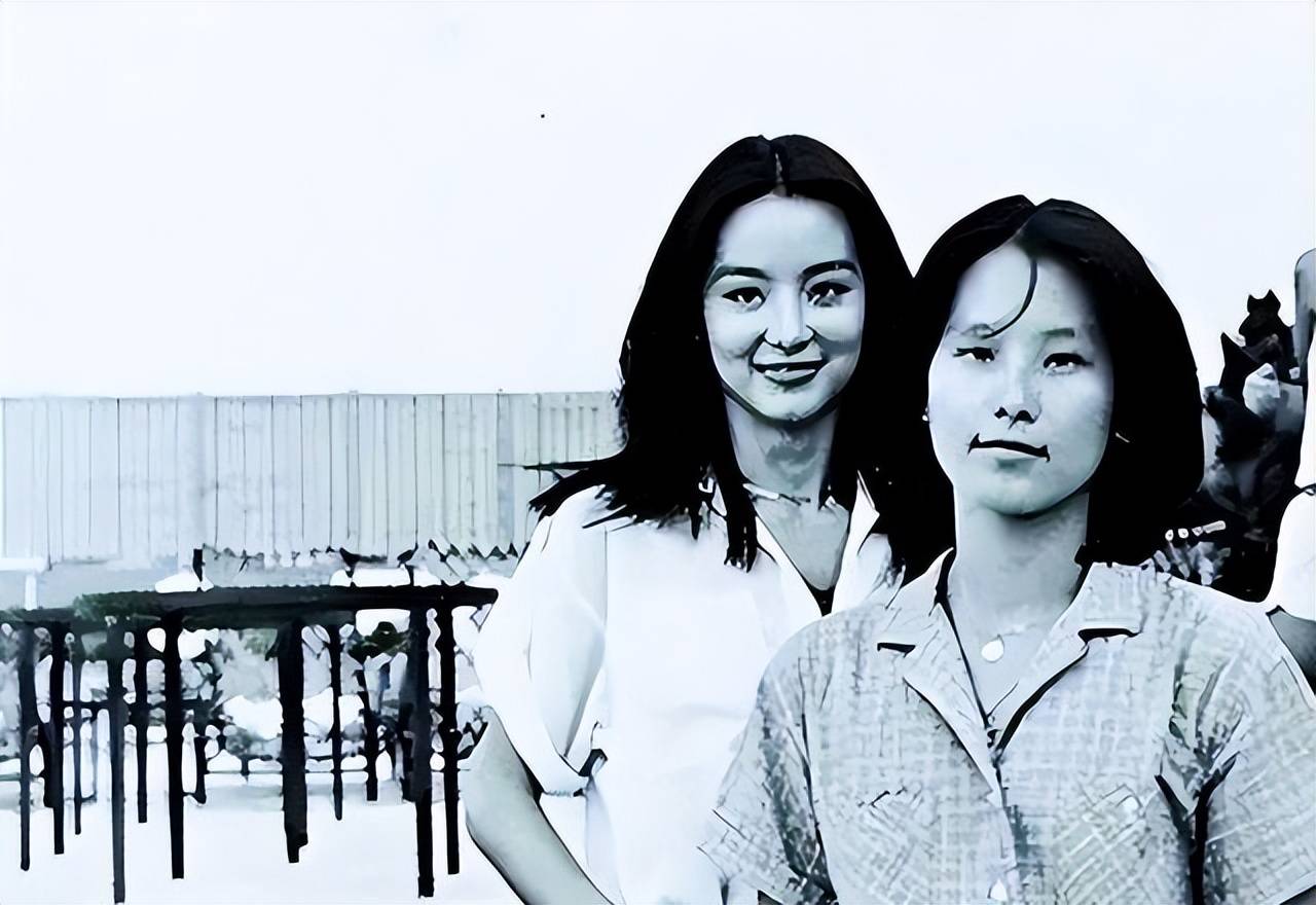 林青霞:成名后去山东农村寻亲,见到亲姐姐第一眼就愣在原地