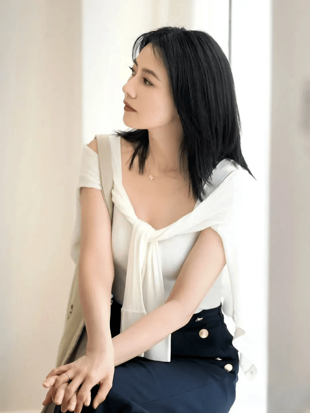 高圆圆嘟嘴圆润好可爱,不愧是女神,美到心里去