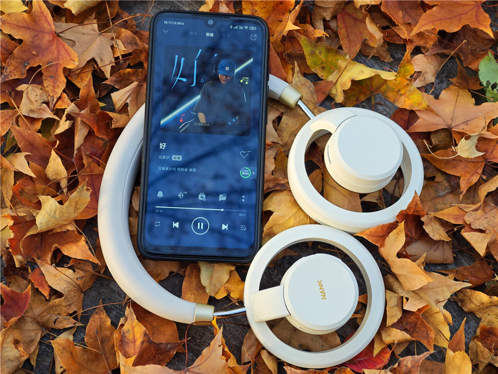 南卡Bolt头戴耳机：一款让耳朵能呼吸的头戴耳机