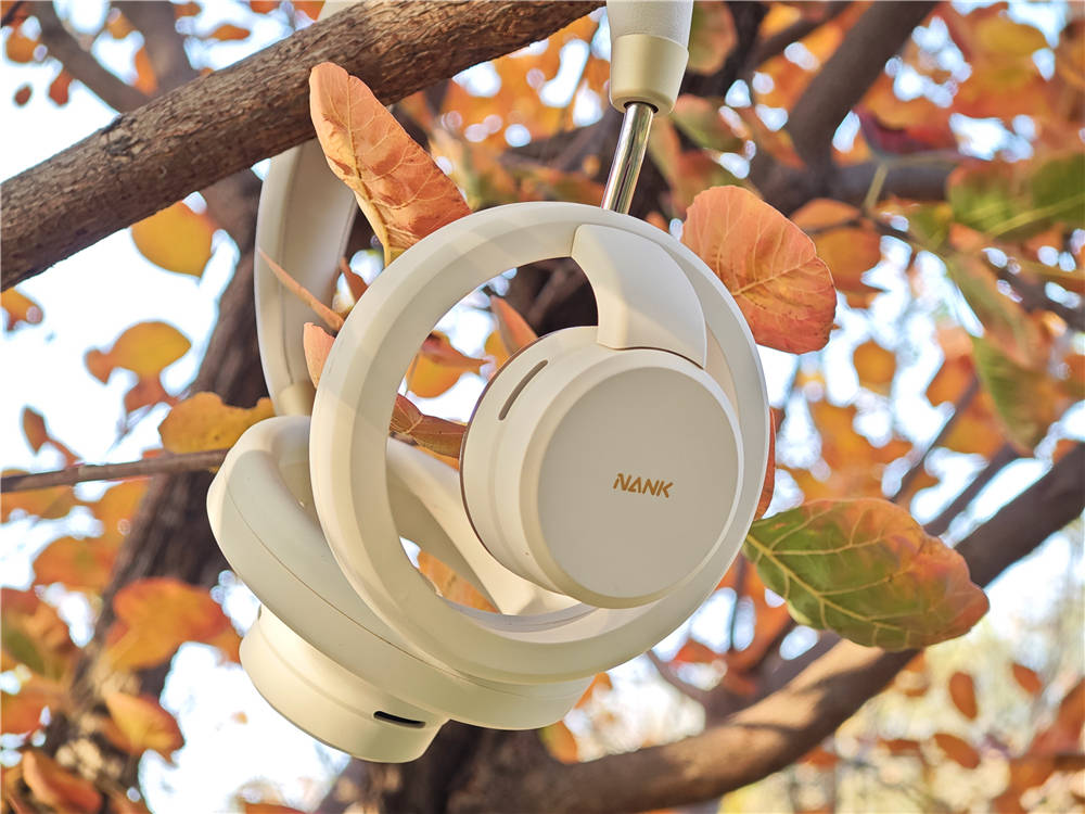 南卡Bolt头戴耳机：一款让耳朵能呼吸的头戴耳机