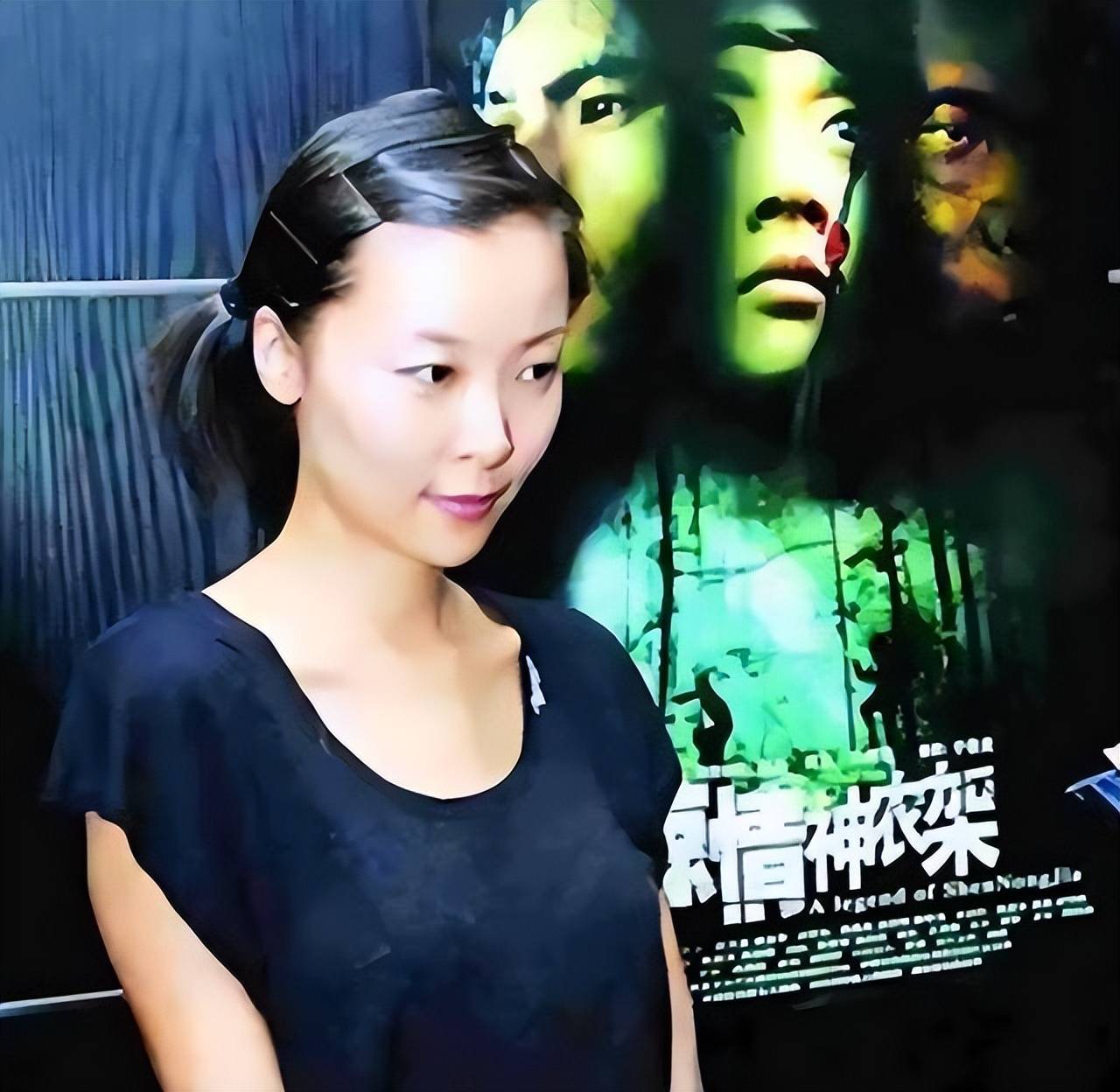 爷爷是上将,奶奶是13级干部,本该养尊处优的她,选择从底层做起