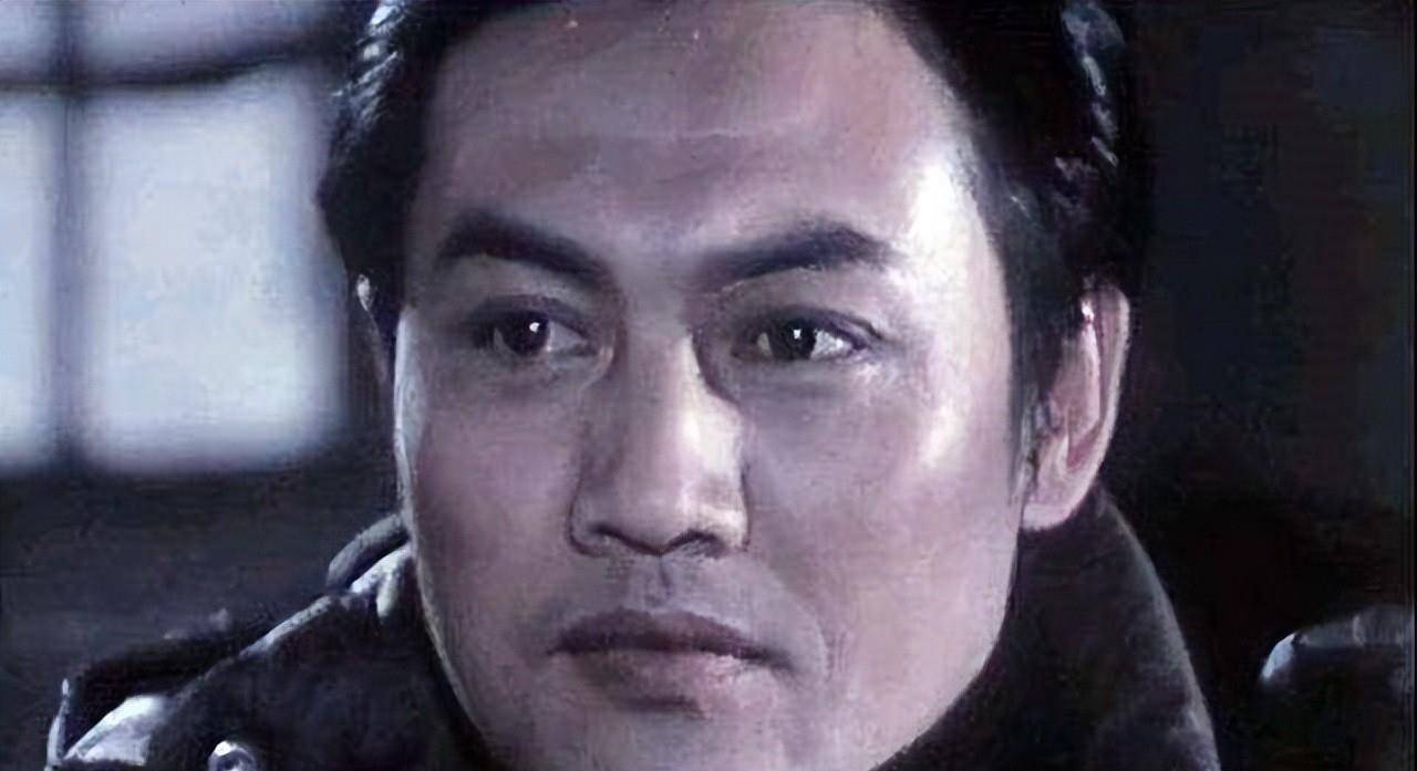 他曾是长影厂当红小生,巅峰期被突然带走,事业停滞查无此人