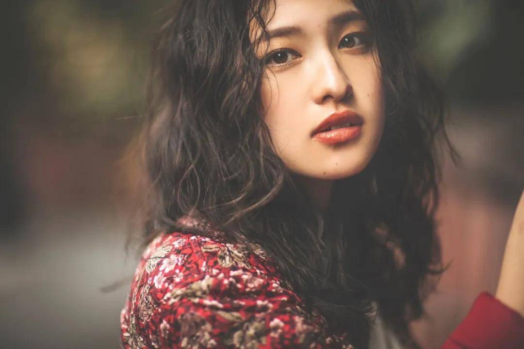 日本女星北村优衣写真性感火辣！99后美女曾为艺术献身