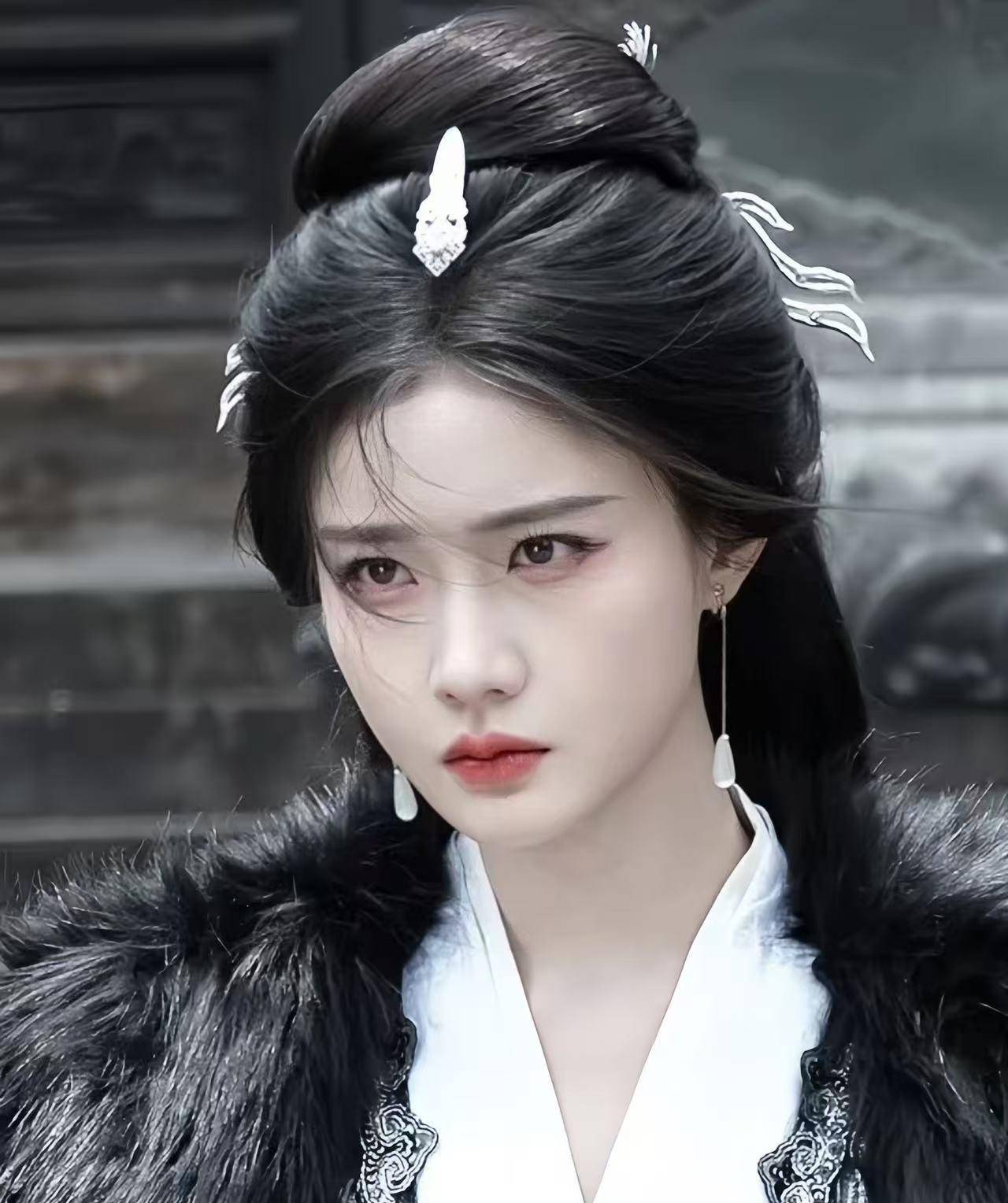 《凤凰台上》出圈理由:任嘉伦的演技,彭小苒的身材,陈意涵的脸