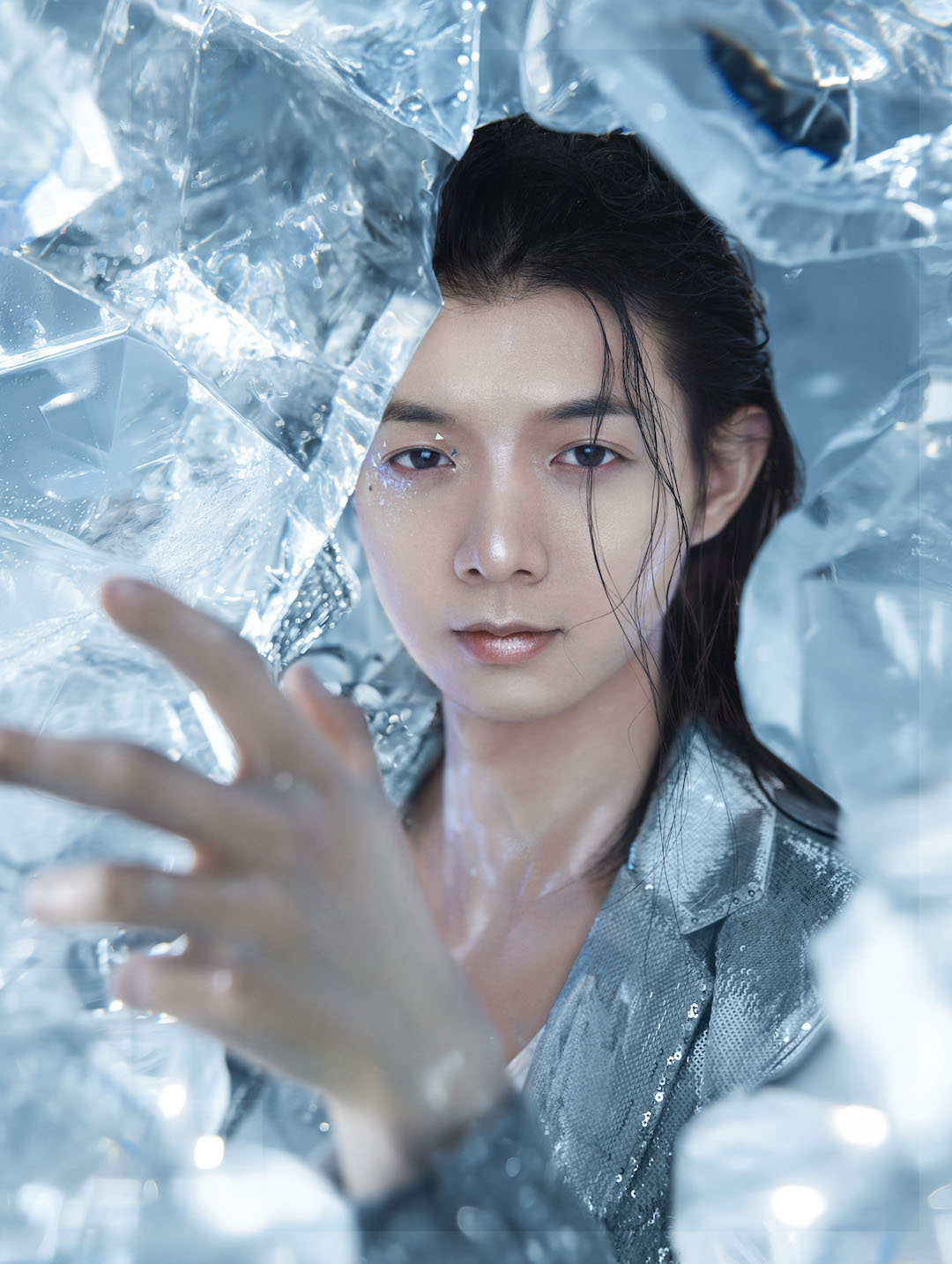 陈露精准卡点发声,霍尊复出之路屡被断,娱乐圈旧怨何时了?