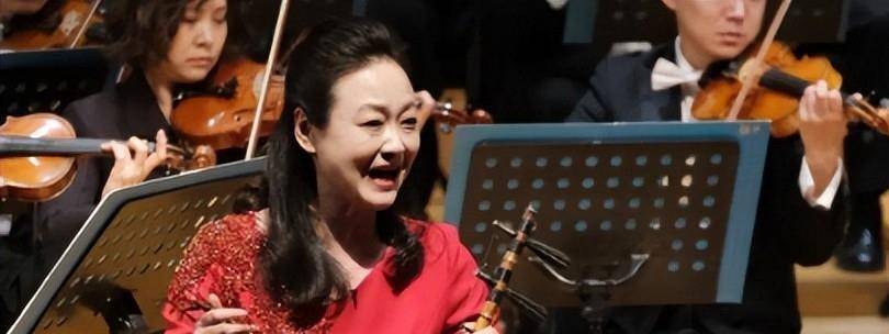 周佑君是专业琴师,陈创则常驻剧组,聚少离多成为常态