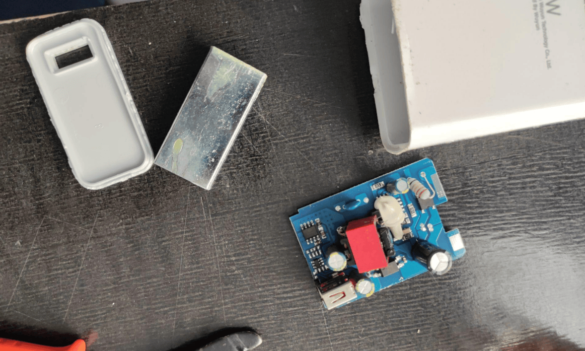 手机充电宝哪个品牌的最好？2025年十款高性能快充首选充电宝推荐