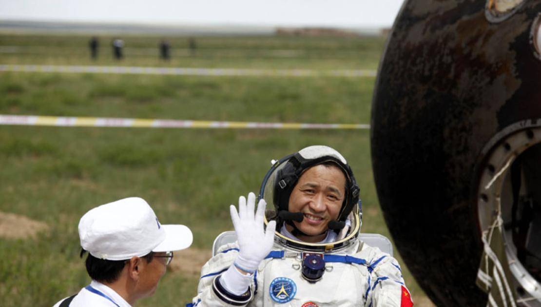 退役后的飞天将军聂海胜:离开航天舱门,他过上了另一种硬核人生