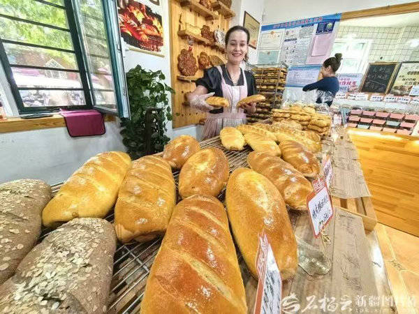 天山河谷·美哉伊犁丨8折优惠邀您住进雪原里的春天！