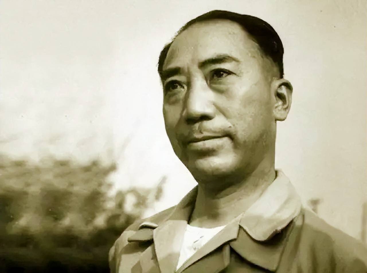 蒋介石去罗浮山寻访高僧,高僧向老蒋行礼,戴笠:拿下