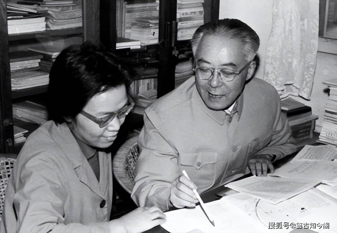 中国核能之父卢鹤绂:手搓质谱仪,笔算出原子弹临界体积的学霸