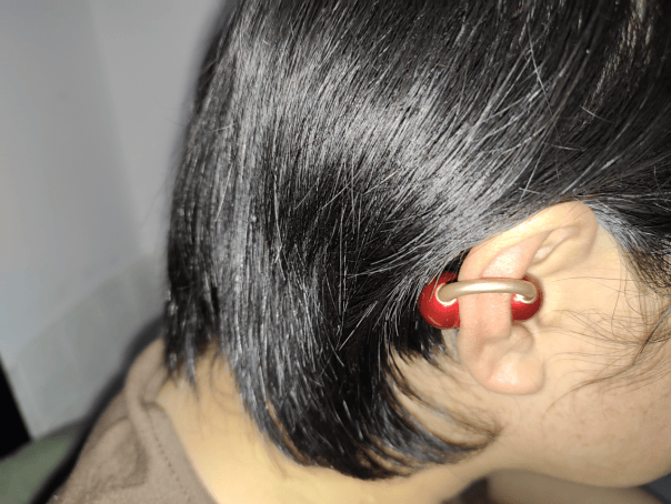 红韵耳畔，智能随行- 机乐堂（JOYROOM）OC3 AI 耳夹式蓝牙耳机