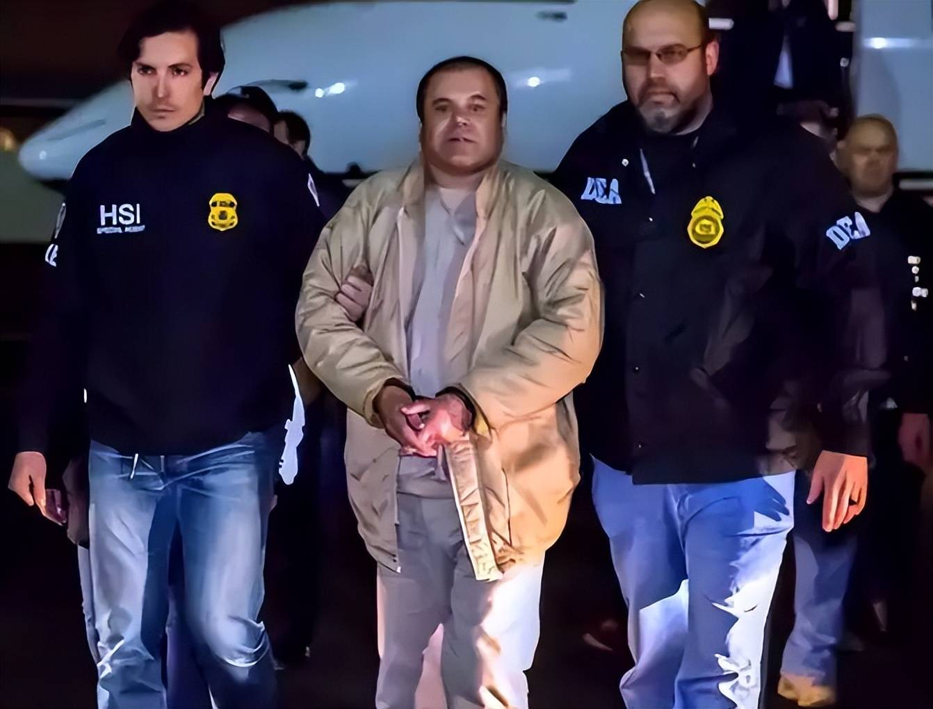 墨西哥世纪毒枭被捕,美艳娇妻却高调炫富,毒枭:她是我真爱