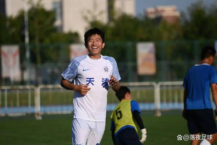 39岁毛彪接掌定南赣联,中国足球又见超白金一代归来!