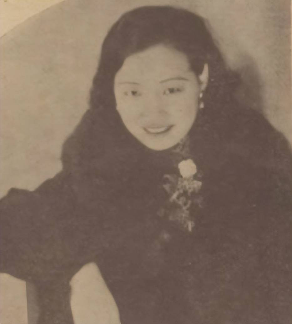 两段坎坷婚姻,女儿评论章含之:太把男人当回事了