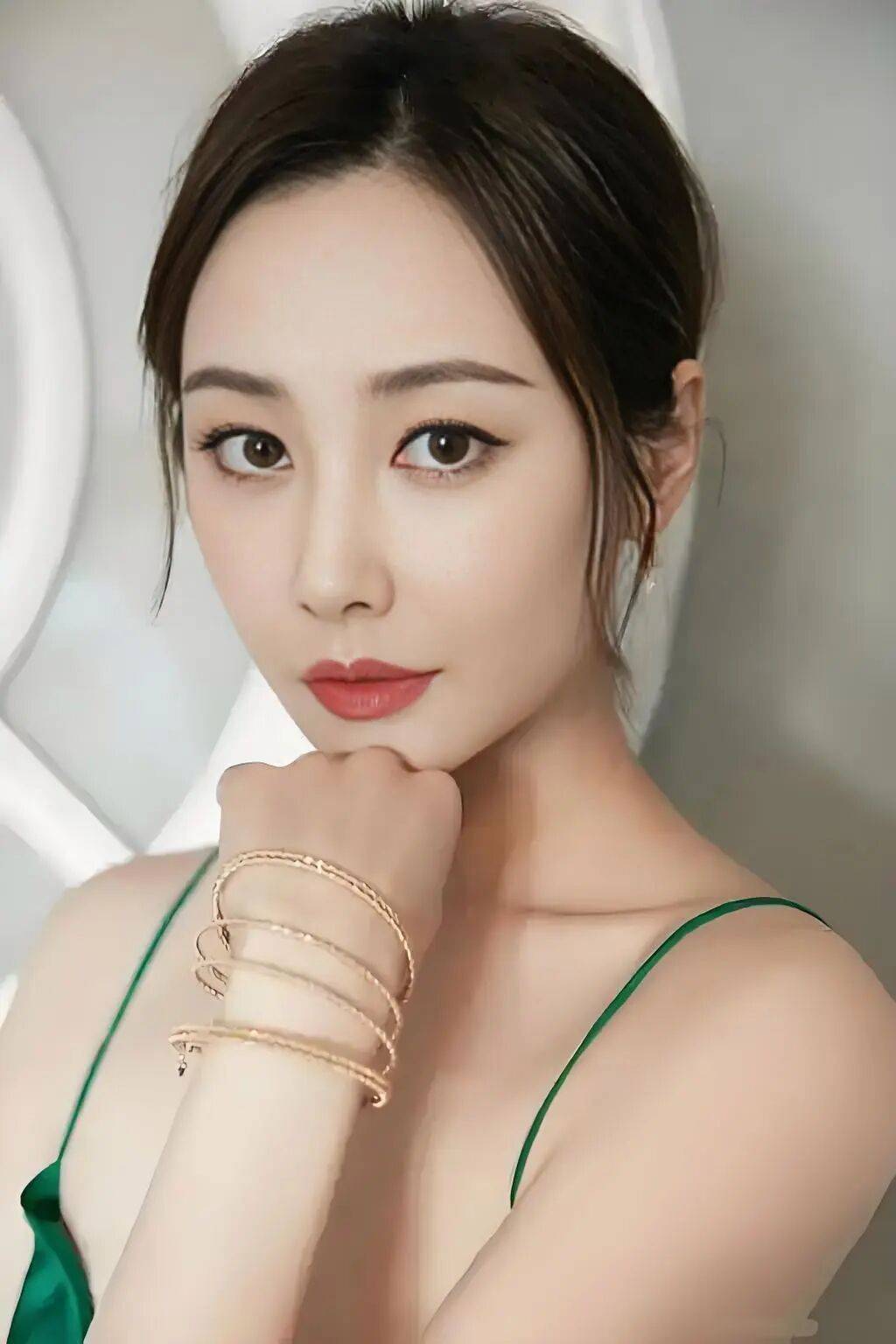 否认恋爱李易峰,恶女配角总艳压女一!李纯女主运是玄学