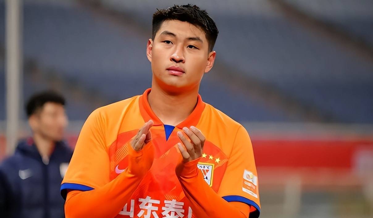 唏嘘！昔日国足希望之星因赌球自毁前程，26岁就无球可踢黯然退役