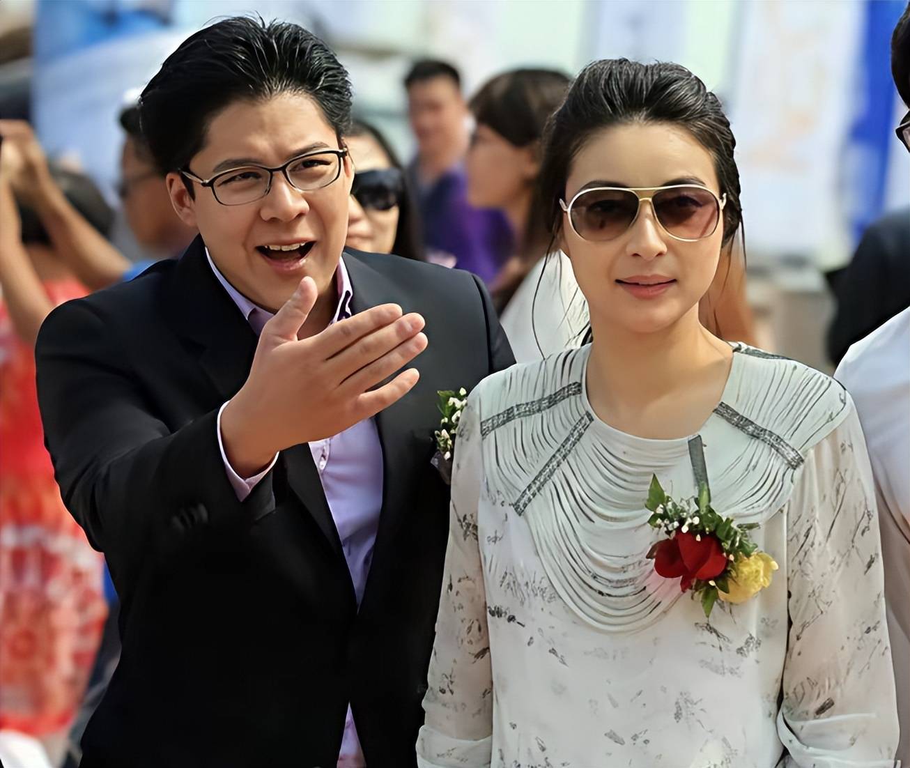 结婚13年,44岁郭晶晶再传重磅喜讯,这次霍启刚又要笑开花了