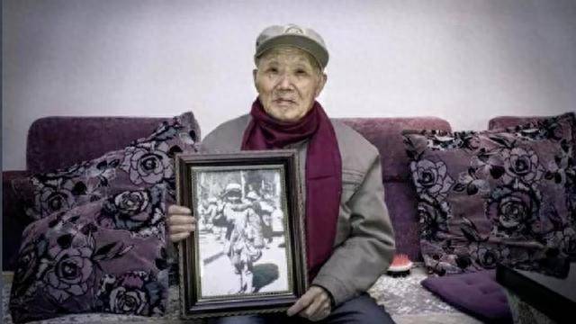 2014年,一位志愿者到陈友礼家中探访,在交谈中,陈友礼表示,他最遗憾的