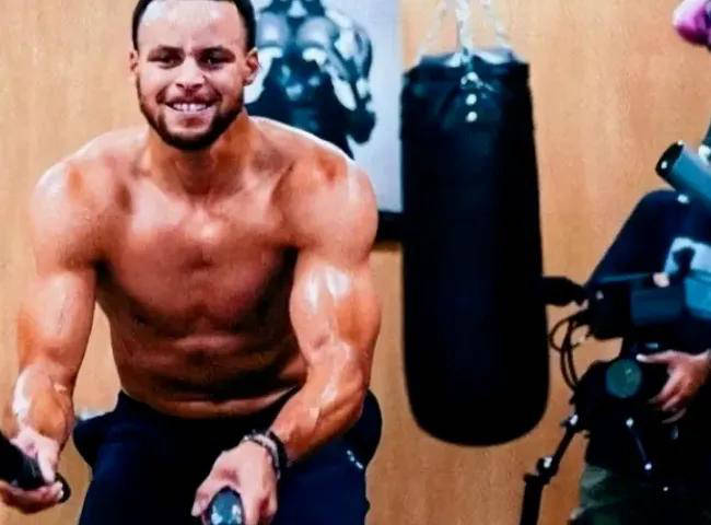 NBA五大体格如坦克的后卫，科比麒麟臂堪比姚明，威少肌肉如刀刻雕琢