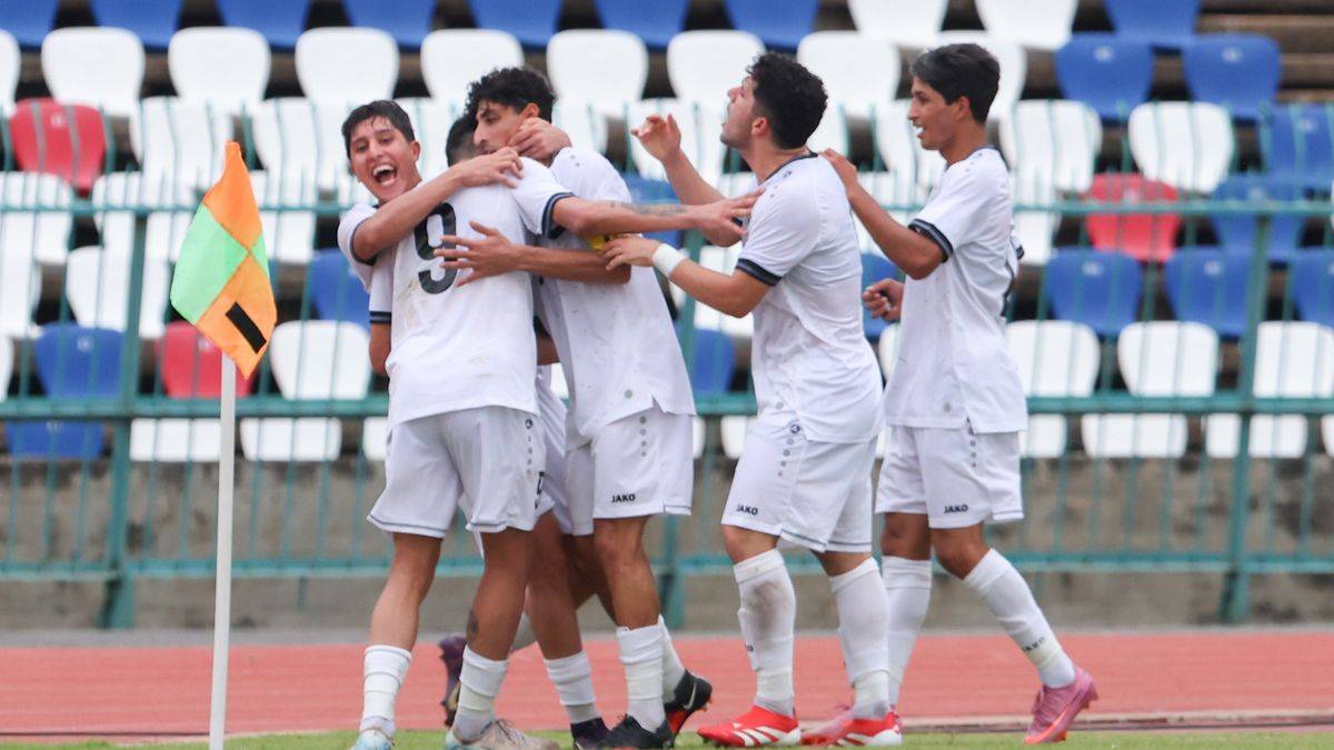 U23国足出线有戏？伊拉克队遇危机，俱乐部不放人，首训仅9人参加