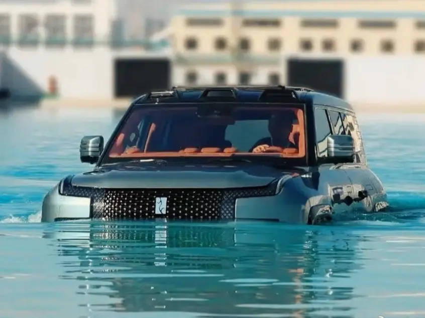 科技与艺术的创新演绎，比亚迪科央视晚秀肌肉！