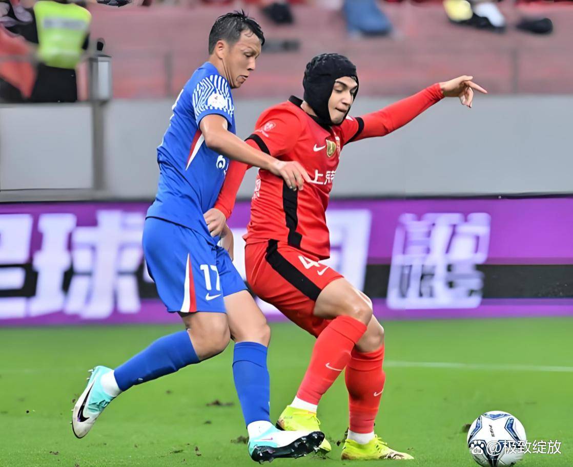 申花门将旋转门再转，国脚级主力被送走，却要召回漏勺救火？