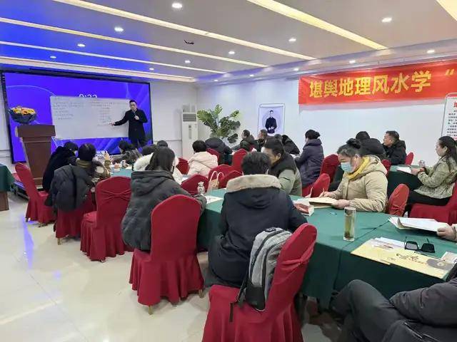 �����ڿΣ�ʵ��ʵս�����ߵ�����ˮѧ����������һ���ϡ�ʵս���ֽ�������Ϯ