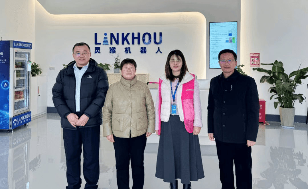 ���ϼ��У�����Ӹ�������ҵ��פ����ְҵ����ѧԺ̽У�����·