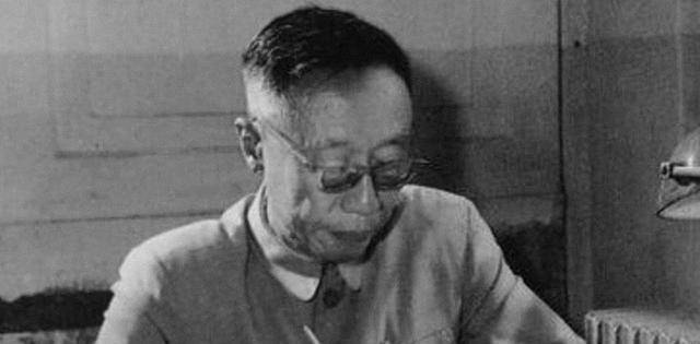 溥仪逃离故宫带了一件传家宝，随后捐给国家，如今是故宫镇馆之宝