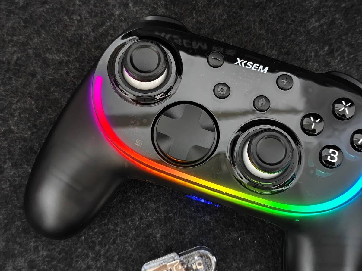 西圣GC1游戏手柄:旗舰级操控感,解锁全平台游戏自由