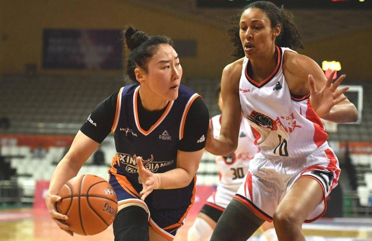 连场轰22+11！中国女篮31岁王牌大闪耀：宫鲁鸣重用新科助攻王？