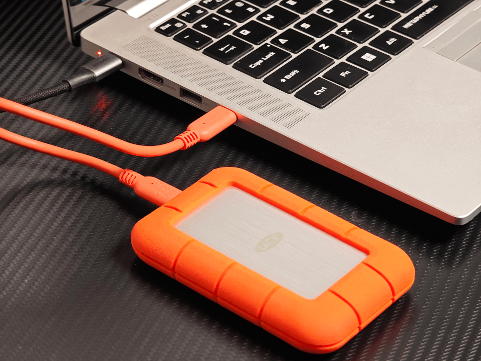 雷孜Rugged SSD4三防神盘实测:4000MB/s又快又安全!