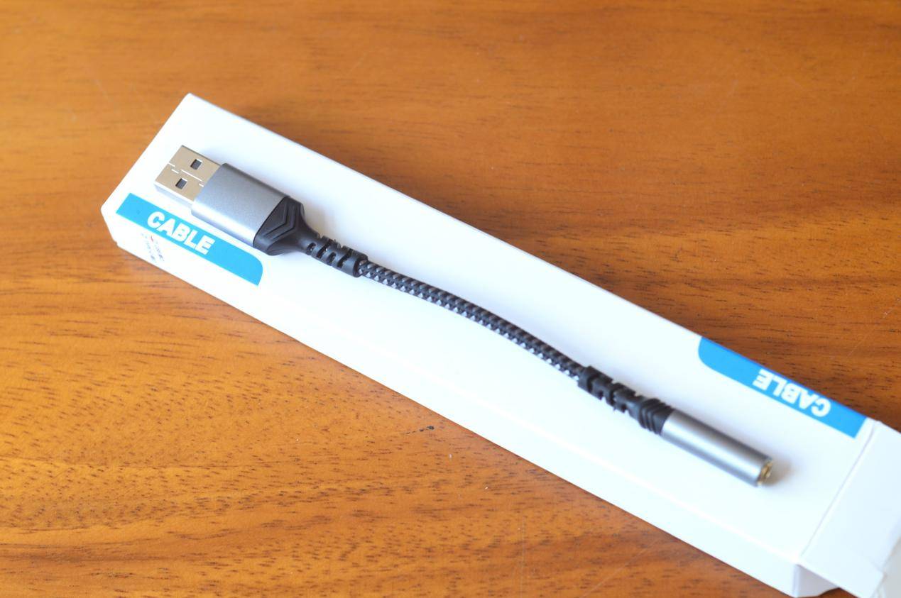 百元级西圣入耳式HiFi1有线耳机,带给你耳朵纯粹的聆听